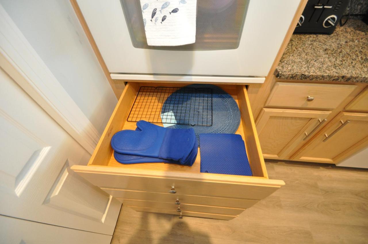 Sunset Bay Beautiful Pool Home - Bring Your Boat Or Jet Ski - Canal With Dock- Sleeps 10 - 4 Bd 팜 코스트 외부 사진