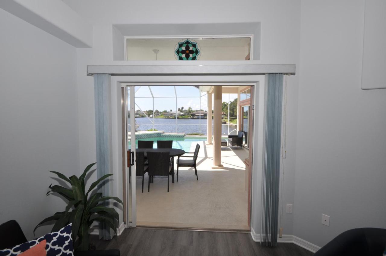 Sunset Bay Beautiful Pool Home - Bring Your Boat Or Jet Ski - Canal With Dock- Sleeps 10 - 4 Bd 팜 코스트 외부 사진