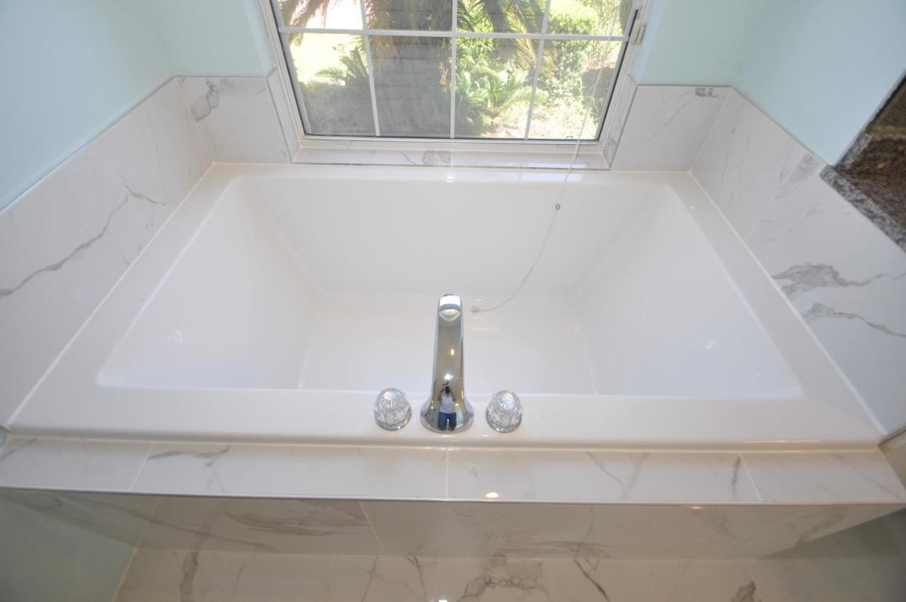 Sunset Bay Beautiful Pool Home - Bring Your Boat Or Jet Ski - Canal With Dock- Sleeps 10 - 4 Bd 팜 코스트 외부 사진