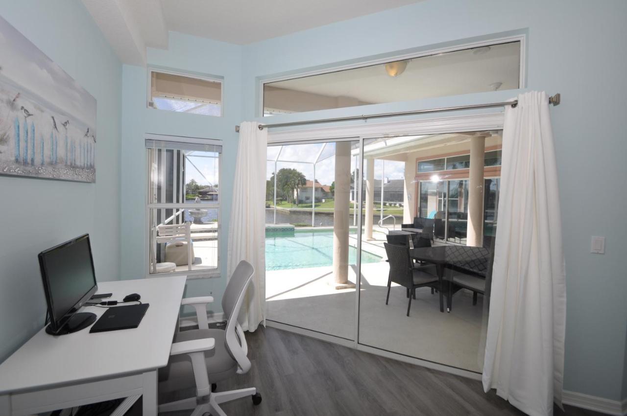 Sunset Bay Beautiful Pool Home - Bring Your Boat Or Jet Ski - Canal With Dock- Sleeps 10 - 4 Bd 팜 코스트 외부 사진